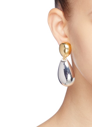 镀金银金属夹耳式耳环展示图