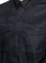 Detail View -Click To Enlarge 'Camu Noir' print army shirt