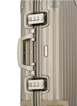 Topas Titanium Multiwheel®铝制行李箱（32升 / 21.7寸）展示图
