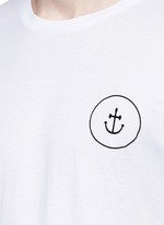 Detail View -Click To Enlarge 'Smile' print T-shirt
