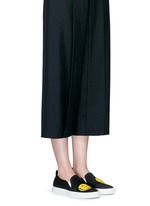 Figure View -Click To Enlarge 'Smile' double face felt skate slip-ons