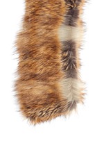Detail View -Click To Enlarge 'Glenden' faux fur collar