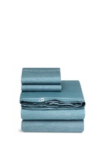 Main View -Click To Enlarge Torrent queen size duvet set