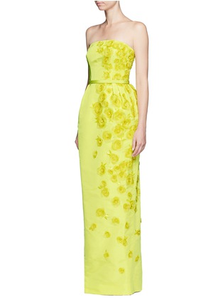 Click To Zoom Oscar de la Renta - Organza floral embroidery silk belted strapless gown