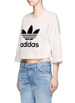 Front View -Click To Enlarge Trefoil logo print quilted knit cropped T-shirt