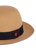 Detail View -Click To Enlarge 'Traveller Summer' rabbit furfelt hat