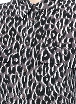Detail View -Click To Enlarge 'Slim Signature' quartz print silk shirt