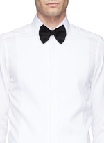Figure View -Click To Enlarge Silk bow tie
