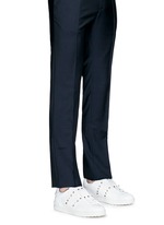 Figure View -Click To Enlarge 'Rockstud Untitled' leather sneakers