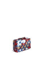 Front View -Click To Enlarge 'Camustars' washbag
