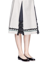 Figure View -Click To Enlarge 'Lauren' scalloped edge leather flats