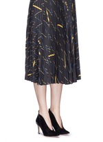 Figure View -Click To Enlarge V-throat velvet booties
