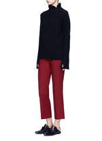 Figure View -Click To Enlarge 'Seloc' cotton satin cropped pants