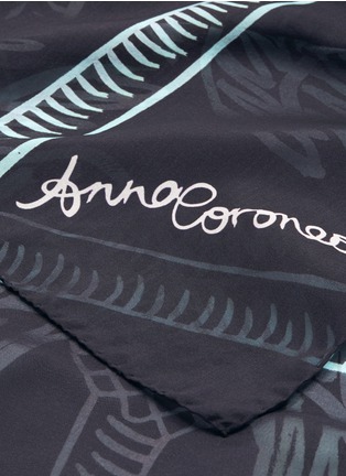 Detail View - Click To Enlarge - ANNA CORONEO - 'Palm Tree in Bella' print silk scarf