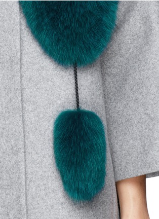 Detail View - Click To Enlarge - FLAMINGO - Fox fur pompom cape