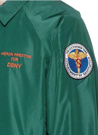 Detail View - Click To Enlarge - HERON PRESTON - x DSNY Logo print drawstring coach jacket