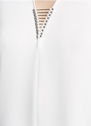 Detail View - Click To Enlarge - ALEXANDER WANG - Barbell pierced V-neck top