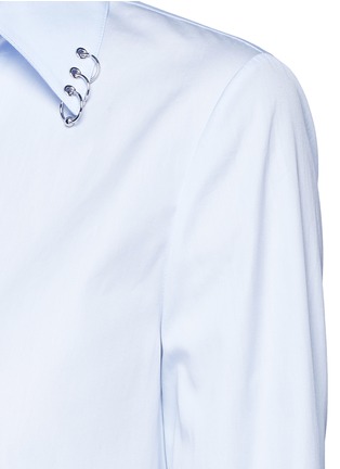 Detail View - Click To Enlarge - ALEXANDER WANG - Pierced collar cotton poplin shirt