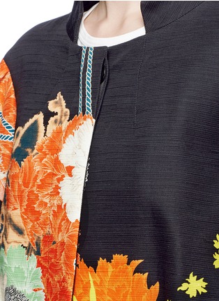 Detail View - Click To Enlarge - DRIES VAN NOTEN - 'Ruward' oversized floral print peplum hem coat