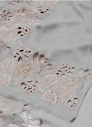 Detail View - Click To Enlarge - JANAVI - French vintage lace appliqué embroidered cashmere scarf