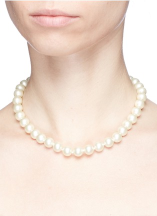 Figure View - Click To Enlarge - KENNETH JAY LANE - Glass pearl choker necklace