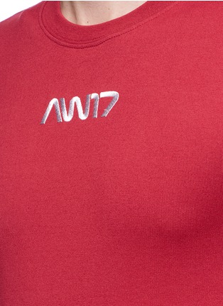 Detail View - Click To Enlarge - DOUBLET - 'AW17' embroidered slim fit T-shirt