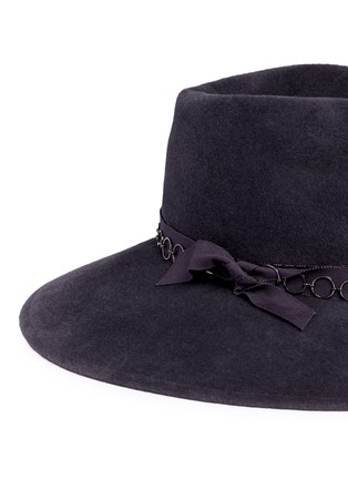 Detail View - Click To Enlarge - GIGI BURRIS MILLINERY - Drake' ring chain asymmetric crown felt fedora hat