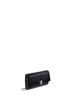 Detail View - Click To Enlarge - ALEXANDER MCQUEEN - Skull clasp embossed leather chain wallet
