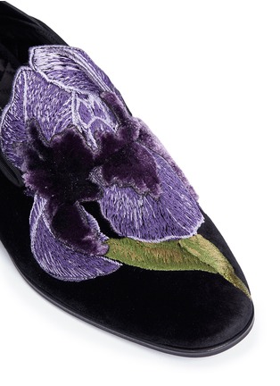 Detail View - Click To Enlarge - ALEXANDER MCQUEEN - Iris embroidered velvet step-in loafers