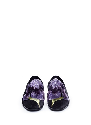 Front View - Click To Enlarge - ALEXANDER MCQUEEN - Iris embroidered velvet step-in loafers