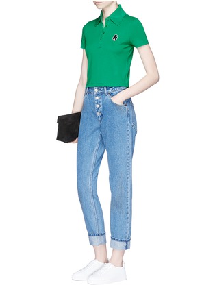 Figure View - Click To Enlarge - ALICE & OLIVIA - 'Erma' Stace Face patch cropped polo shirt