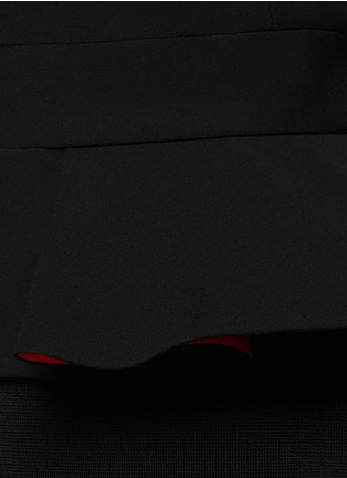 Detail View - Click To Enlarge - ALEXANDER MCQUEEN - Contrast lining peplum suit jacket