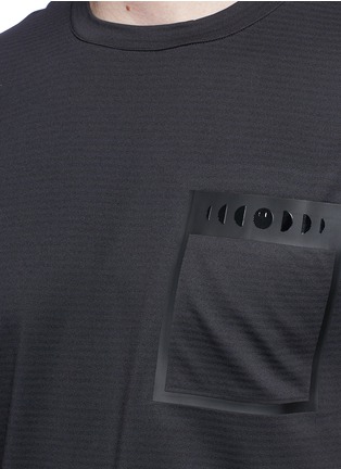 Detail View - Click To Enlarge - PARTICLE FEVER - Bonded patch pocket performance T-shirt
