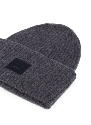 Detail View - Click To Enlarge - ACNE STUDIOS - 'Pansy L' face patch wool beanie