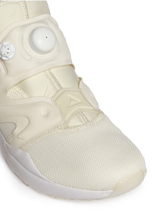 Detail View - Click To Enlarge - REEBOK - 'The Pump Izarre' mesh sneakers