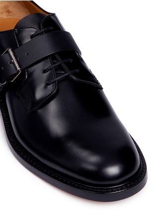 Detail View - Click To Enlarge - VALENTINO GARAVANI - Buckle strap leather Derbies