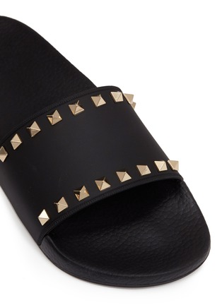 Detail View - Click To Enlarge - VALENTINO GARAVANI - Rockstud PVC slide sandals