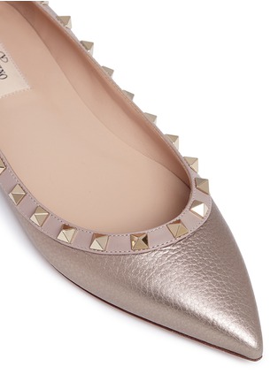 Detail View - Click To Enlarge - VALENTINO - 'Rockstud' metallic leather skimmer flats