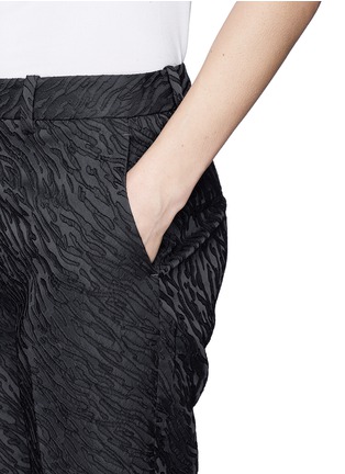 Detail View - Click To Enlarge - 3.1 PHILLIP LIM - Abstract wave jacquard cropped pencil pants