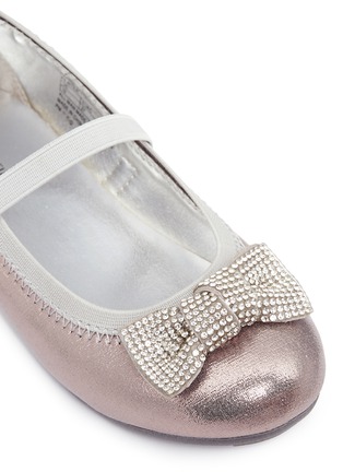 Detail View - Click To Enlarge - STUART WEITZMAN - 'Fannie Glitz' strass bow toddler Mary Jane flats