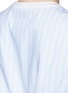 Detail View - Click To Enlarge - CÉDRIC CHARLIER - Stripe tie apron hem T-shirt