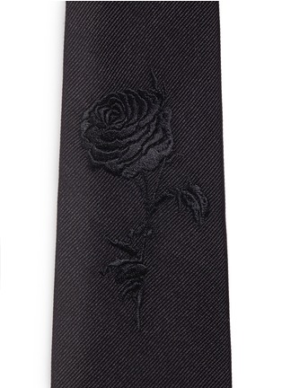 Detail View - Click To Enlarge - ALEXANDER MCQUEEN - Rose embroidered silk twill tie