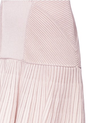 Detail View - Click To Enlarge - ALEXANDER MCQUEEN - Metallic fluted armour knit dress