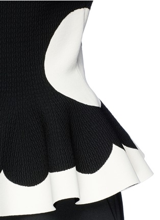 Detail View - Click To Enlarge - ALEXANDER MCQUEEN - Textured stretch knit peplum cardigan