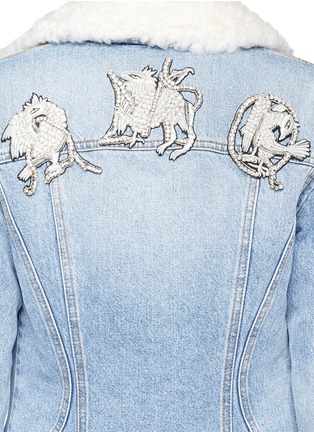Detail View - Click To Enlarge - ALEXANDER MCQUEEN - Embellished mythical logo patch shearling denim jacket