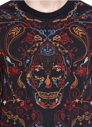 Detail View - Click To Enlarge - ALEXANDER MCQUEEN - Botanical skull embroidered sweatshirt
