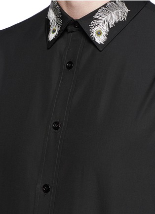 Detail View - Click To Enlarge - ALEXANDER MCQUEEN - Peacock feather embroidered shirt