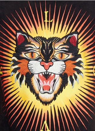 Detail View - Click To Enlarge - GUCCI - 'Angry Cat' appliqué T-shirt