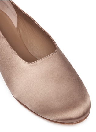 Detail View - Click To Enlarge - VINCE - 'Maxwell 2' satin ballerina flats
