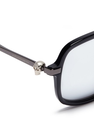 Detail View - Click To Enlarge - ALEXANDER MCQUEEN - Skull stud acetate square mirror sunglasses